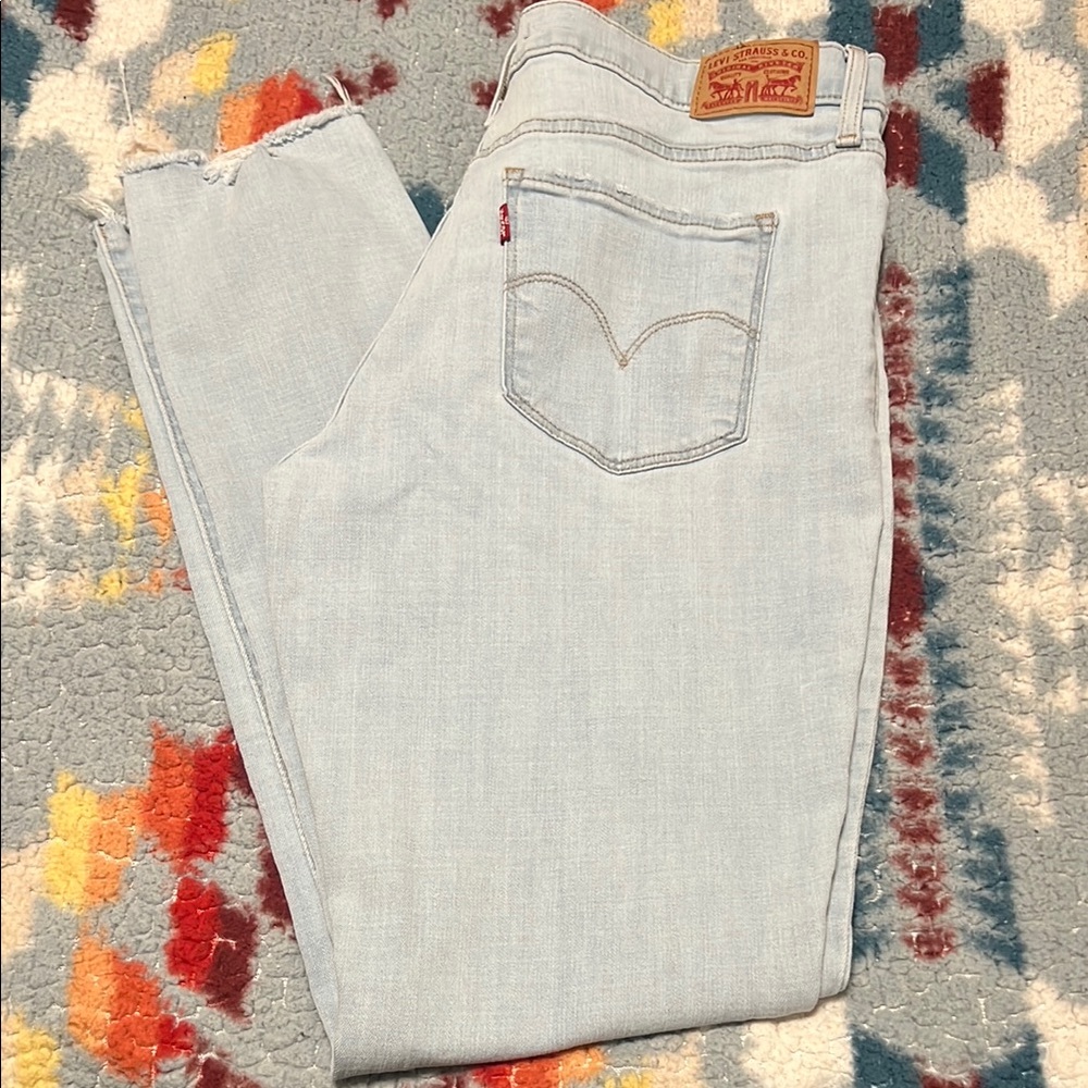Levi's Women's Straight Leg Jeans in Light Blue